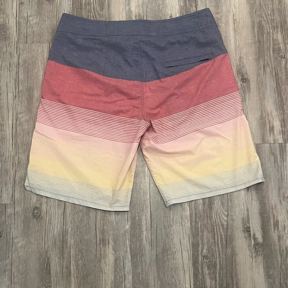Travis Mathew swim trunks- size 34 - Picture 3 of 3